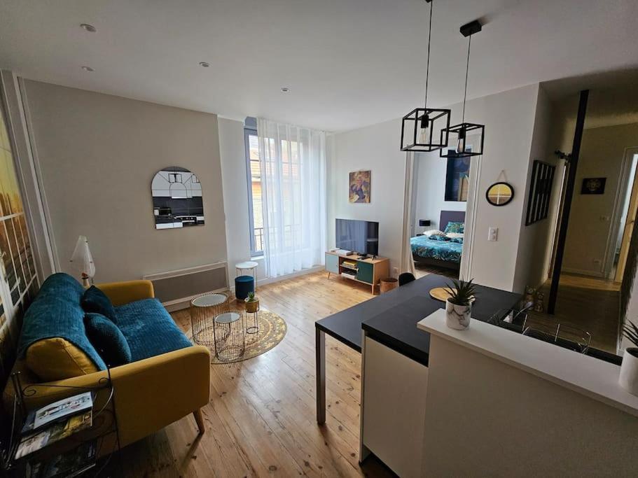 Appartement Urban Jungle - Centre Historique - Calme Absolu Pau